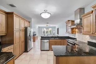 11446 NW 49th Dr, Coral Springs, FL 33076 - Photo 23