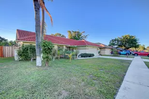 9697 Majestic Way, Boynton Beach, FL 33437 - Photo 3