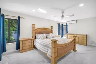 11490 W Biscayne Canal Rd, Miami, FL 33161 - Photo 17