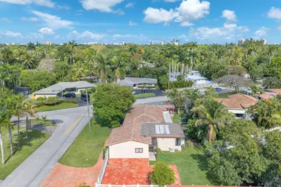 11490 W Biscayne Canal Road, Miami, FL 33161 - Photo 35