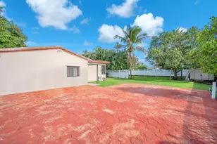 11490 W Biscayne Canal Rd, Miami, FL 33161 - Photo 51