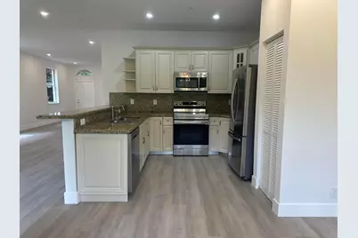 10702 NW 1st Court, Plantation, FL 33324 - Photo 5