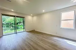 10702 NW 1st Ct, Plantation, FL 33324 - Photo 3