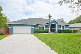 2263 NE Marlberry Ln, Jensen Beach, FL 34957 - Photo 3