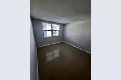 706 Executive Center Drive #28, West Palm Beach, FL 33401 - Photo 11