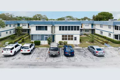 233 Brittany E, Delray Beach, FL 33446 - Photo 3
