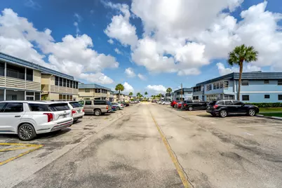 233 Brittany F, Delray Beach, FL 33446 - Photo 35