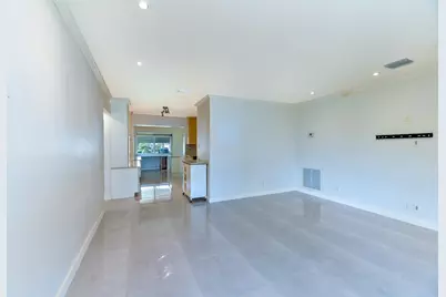 4812 NW 49th Drive, Tamarac, FL 33319 - Photo 11