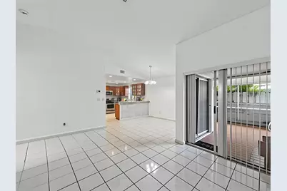 10151 NW 3rd Street, Pembroke Pines, FL 33026 - Photo 11