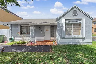 10151 NW 3rd St, Pembroke Pines, FL 33026 - Photo 1