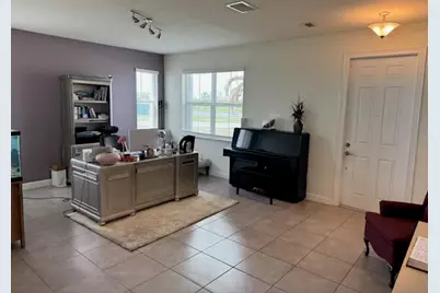 7401 NW Farnsworth Circle NW, Port Saint Lucie, FL 34987 - Photo 5