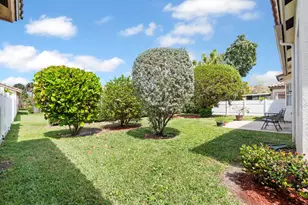 8501 Golden Cypress Ct, Lake Worth, FL 33467 - Photo 23