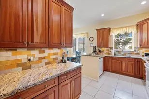 8501 Golden Cypress Ct, Lake Worth, FL 33467 - Photo 11