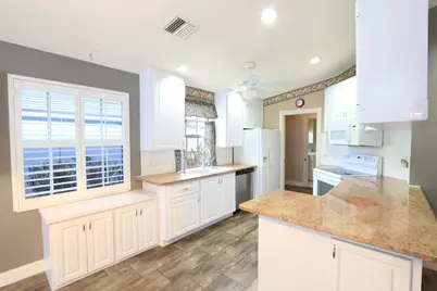 1220 NW Bentley Circle #B, Port Saint Lucie, FL 34986 - Photo 7