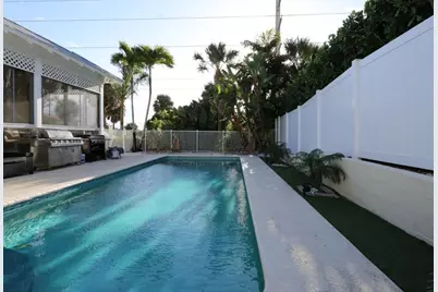 400 Seaside Lane, Juno Beach, FL 33408 - Photo 3