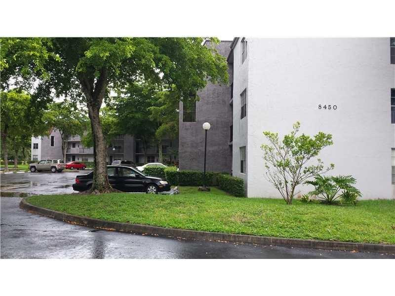 8450 Lagos De Campo Blvd #201 main architectural view