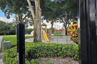 197 Charter Way, West Palm Beach, FL 33407 - Photo 5