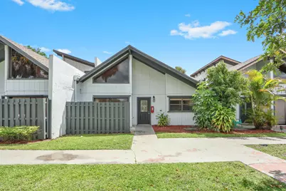 100 Sparrow Drive #14, Royal Palm Beach, FL 33411 - Photo 1