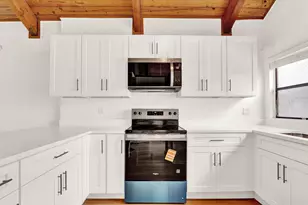 100 Sparrow Dr, Royal Palm Beach, FL 33411 - Photo 9