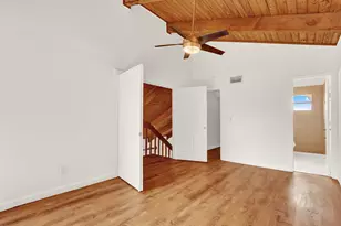 100 Sparrow Dr, Royal Palm Beach, FL 33411 - Photo 21