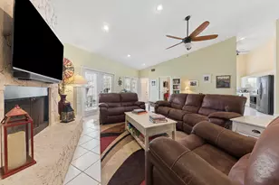 237 NW 69th St, Boca Raton, FL 33487 - Photo 5