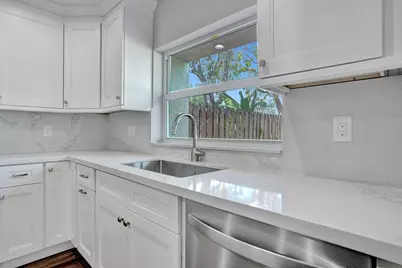 9821 NW 5th Place, Plantation, FL 33324 - Photo 45