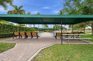 8137 Montserrat Pl, Wellington, FL 33414 - Photo 39