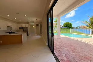 1324 Beacon Cir, Wellington, FL 33414 - Photo 7