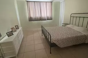 2821 Somerset Dr, Lauderdale Lakes, FL 33311 - Photo 9