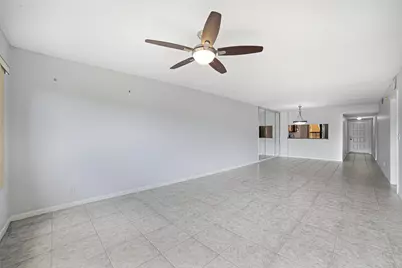 4702 E Lucerne Lakes Blvd Boulevard E #103, Lake Worth, FL 33467 - Photo 9