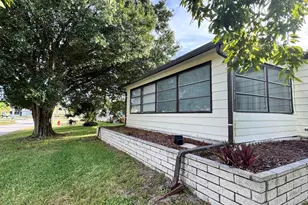 1 Grande Camino Ct, Fort Pierce, FL 34951 - Photo 9