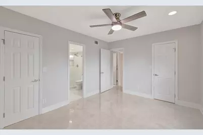 2400 NE 33rd Avenue #212, Fort Lauderdale, FL 33305 - Photo 11
