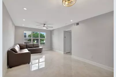 2400 NE 33rd Avenue #212, Fort Lauderdale, FL 33305 - Photo 5