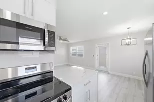 284 Flanders F, Delray Beach, FL 33484 - Photo 17