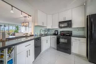 1660 NE 191st St, North Miami Beach, FL 33179 - Photo 9