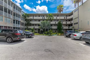 1660 NE 191st St, Miami, FL 33179 - Photo 3