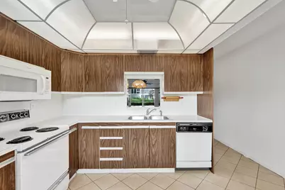 2303 Lucaya Lane #E1, Coconut Creek, FL 33066 - Photo 9