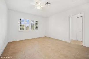 2433 NE 24th St, Lighthouse Point, FL 33064 - Photo 13