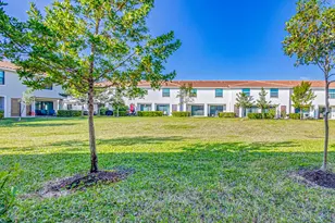 5007 Woods Edge Cir, Riviera Beach, FL 33410 - Photo 21