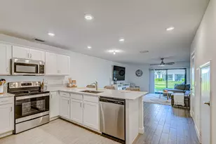 5007 Woods Edge Cir, Riviera Beach, FL 33410 - Photo 3