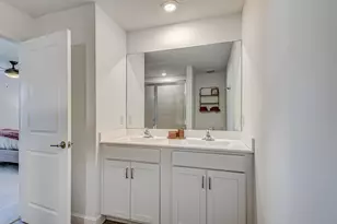 5007 Woods Edge Cir, Riviera Beach, FL 33410 - Photo 15