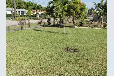 8253 NW 118th Way NW, Parkland, FL 33076 - Photo 23