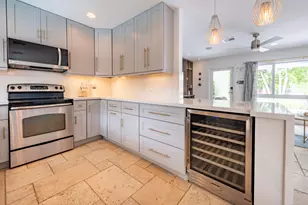 5930 NE 21st Ln, Fort Lauderdale, FL 33308 - Photo 7