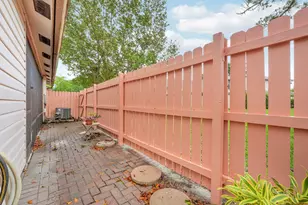 126 Sherwood Cir, Jupiter, FL 33458 - Photo 15
