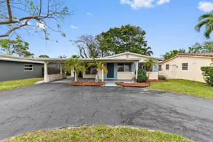 1727 NE 37th St, Oakland Park, FL 33334 - Photo 1
