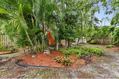 1727 NE 37th Street, Oakland Park, FL 33334 - Photo 31