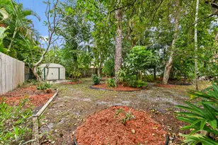 1727 NE 37th St, Oakland Park, FL 33334 - Photo 3