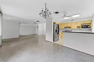 1727 NE 37th St, Oakland Park, FL 33334 - Photo 5