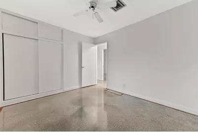 1727 NE 37th Street, Oakland Park, FL 33334 - Photo 13