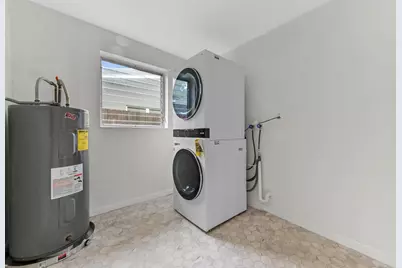 1727 NE 37th Street, Oakland Park, FL 33334 - Photo 19